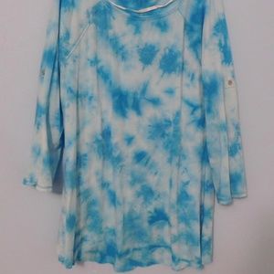 Clavin Klein Women’s LG top